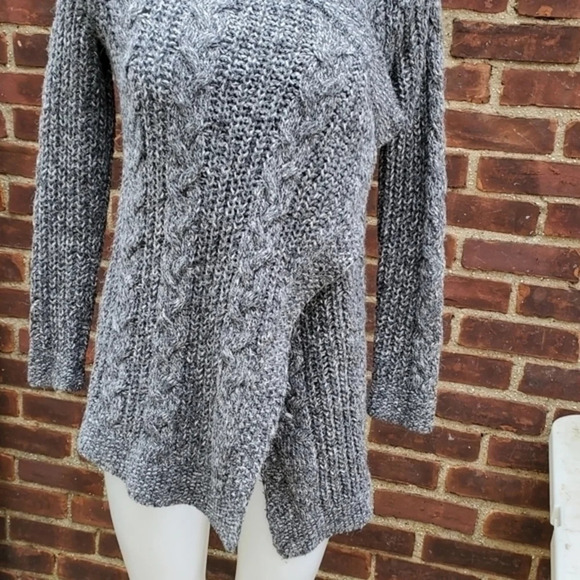 Aerie Gray asymmetrical.‎ cardigan S/P - Picture 3 of 11